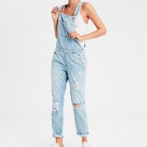 AE Tomgirl Distressed Skinny Overalls